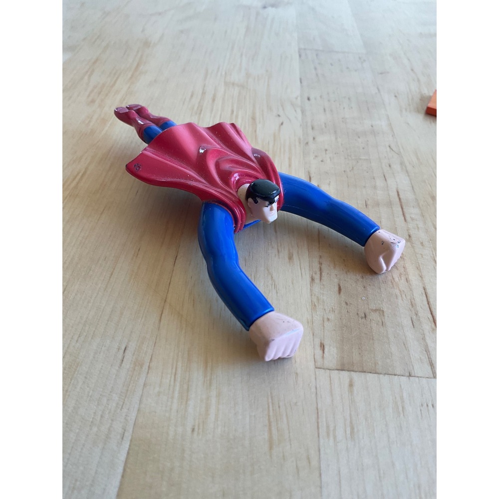 Vintage Superman Flying Action Figure DC Comics Red Cape Blue Suit 4.5 Inch